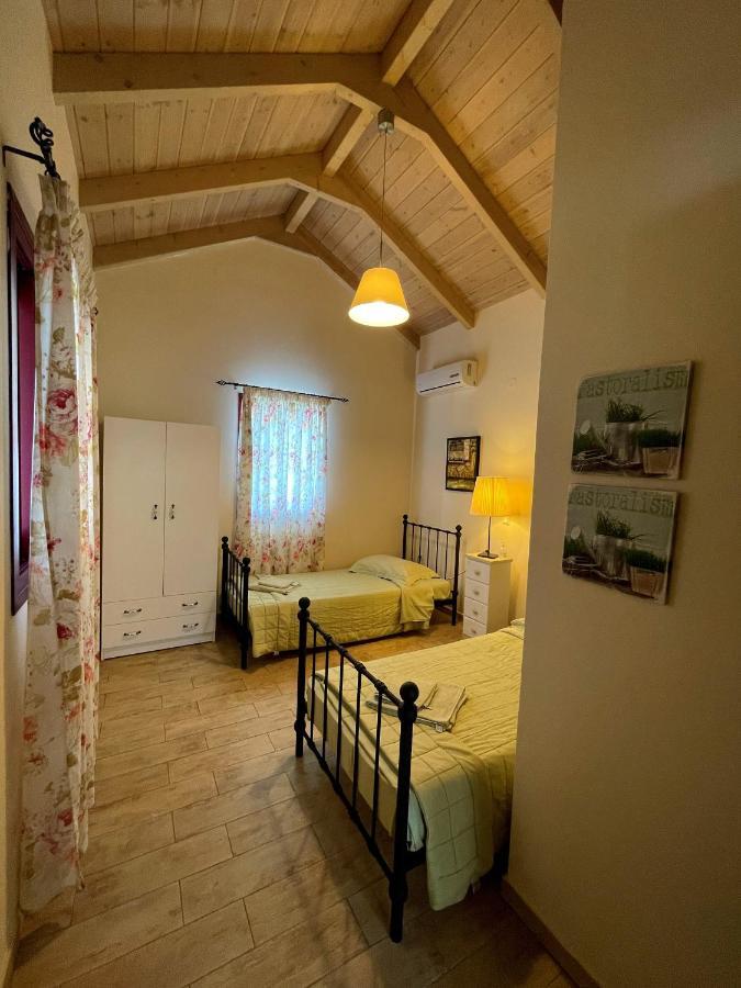 Villa Cottage Kantrillies Fokata Eksteriør bilde